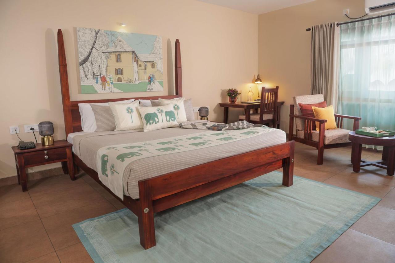 Dutch Manor Boutique Hotel Kochi Exterior photo